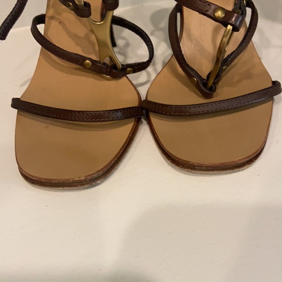 Vintage Gucci sandals.  Leather straps, buckle closure.  Gently worn. Dust bag - Picture 6 of 10